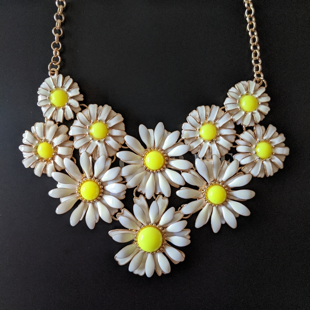 Daisy Necklace